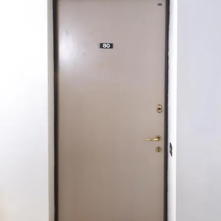 Mono 80 شقة كومو