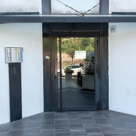 Apartament Mono 80 *