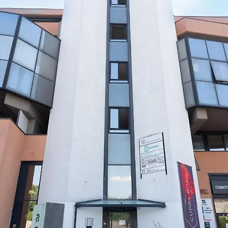 Apartament Mono 80 Como